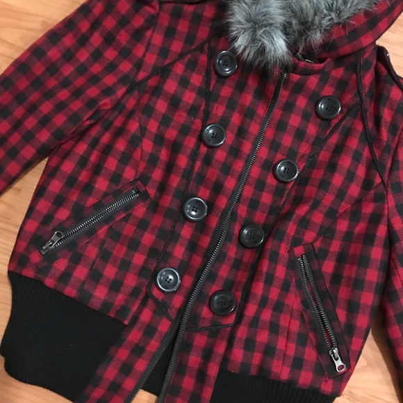 New Forever 21 large Red cube jacket with hoodies - Picture 3 of 7